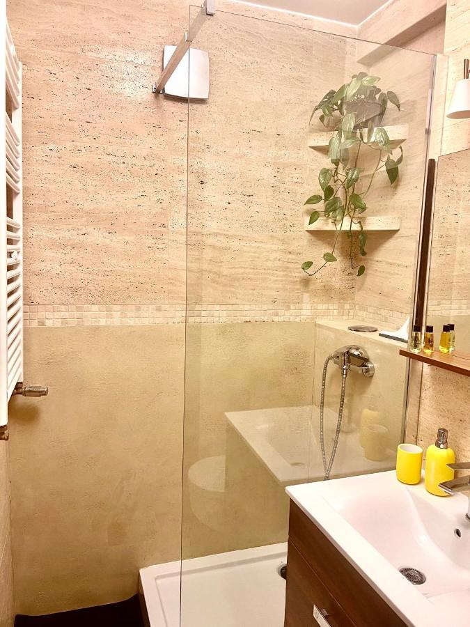 Yellow Apartment Airport Galeria Mokotow Netflix Varsovia Exterior foto